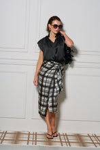 Le Check Wrap Skirt - Black/Off White