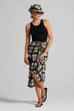 Le Check Wrap Skirt - Black/Off White